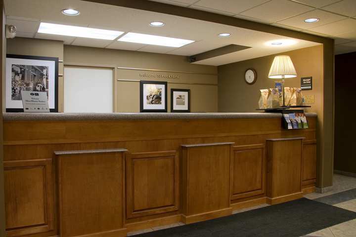 Hampton Inn Rockford Dalaman gambar